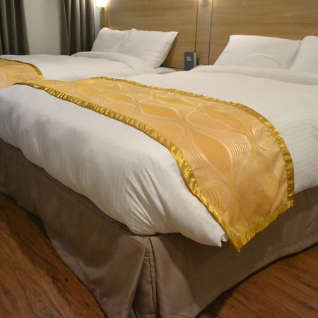 Vista Real Hotel 大雅台 外观 照片