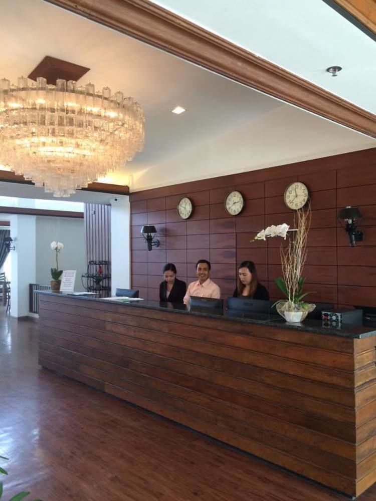 Vista Real Hotel 大雅台 外观 照片