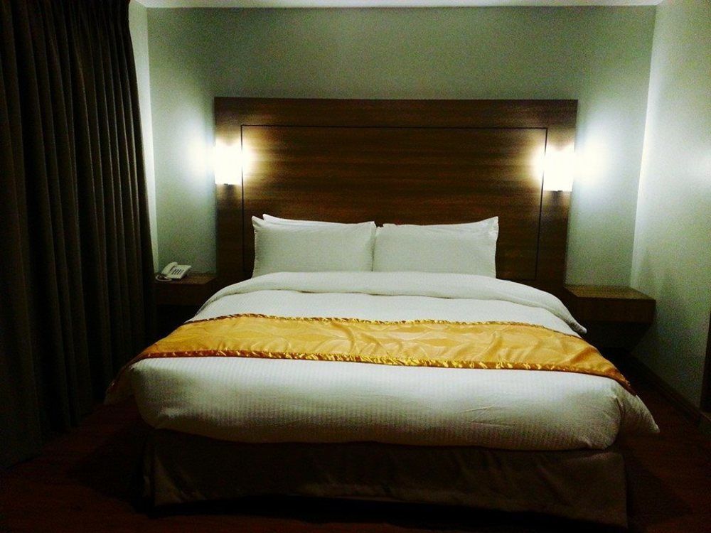 Vista Real Hotel 大雅台 外观 照片