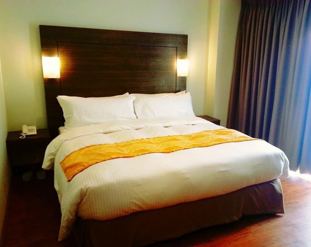 Vista Real Hotel 大雅台 外观 照片