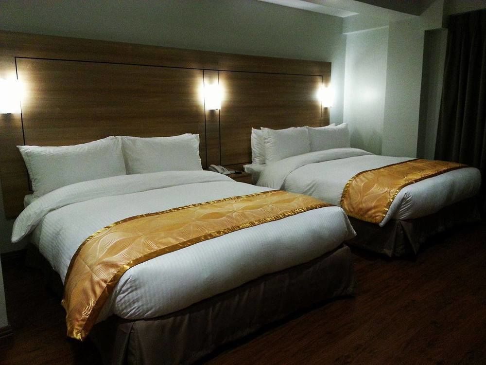 Vista Real Hotel 大雅台 外观 照片