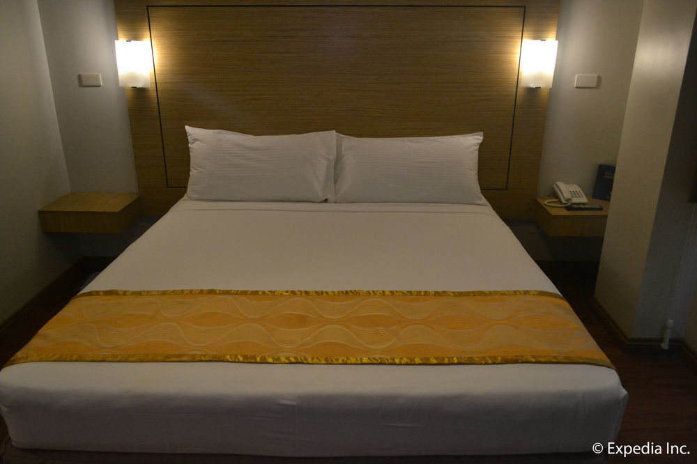 Vista Real Hotel 大雅台 外观 照片