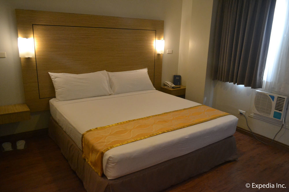 Vista Real Hotel 大雅台 外观 照片