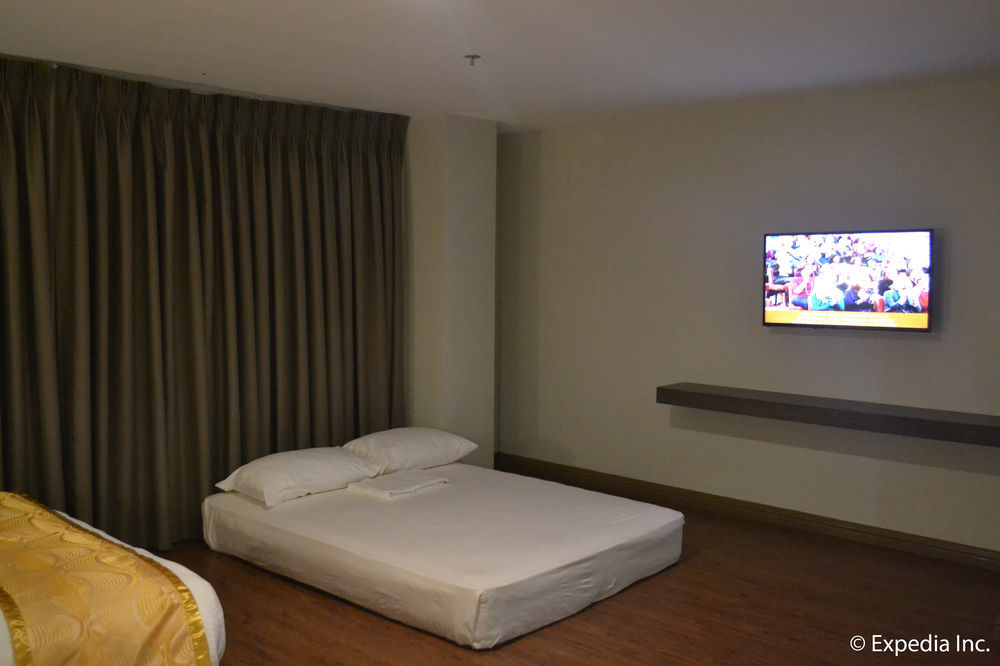 Vista Real Hotel 大雅台 外观 照片
