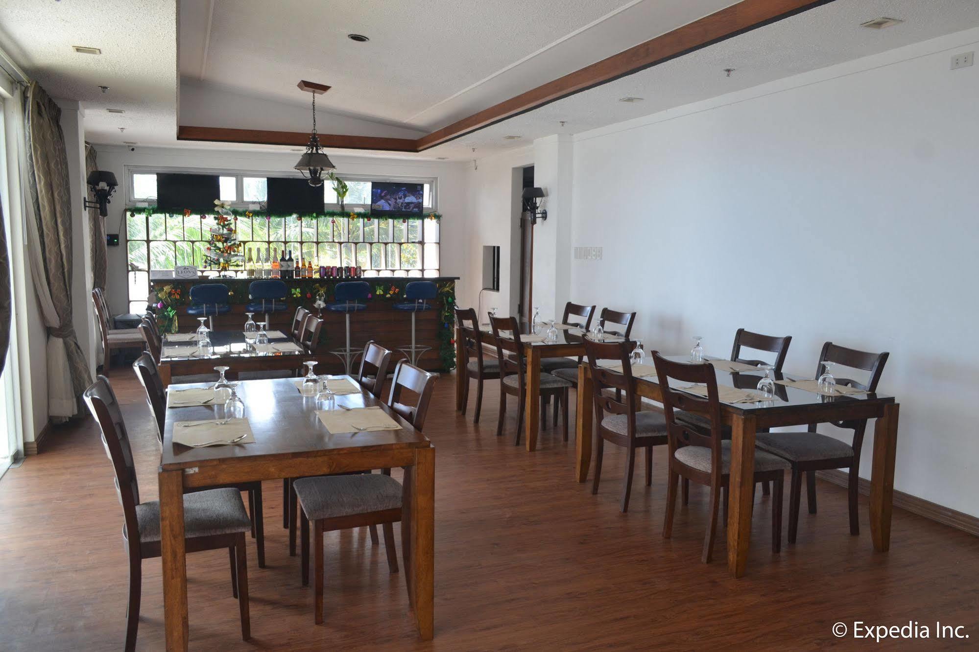 Vista Real Hotel 大雅台 外观 照片