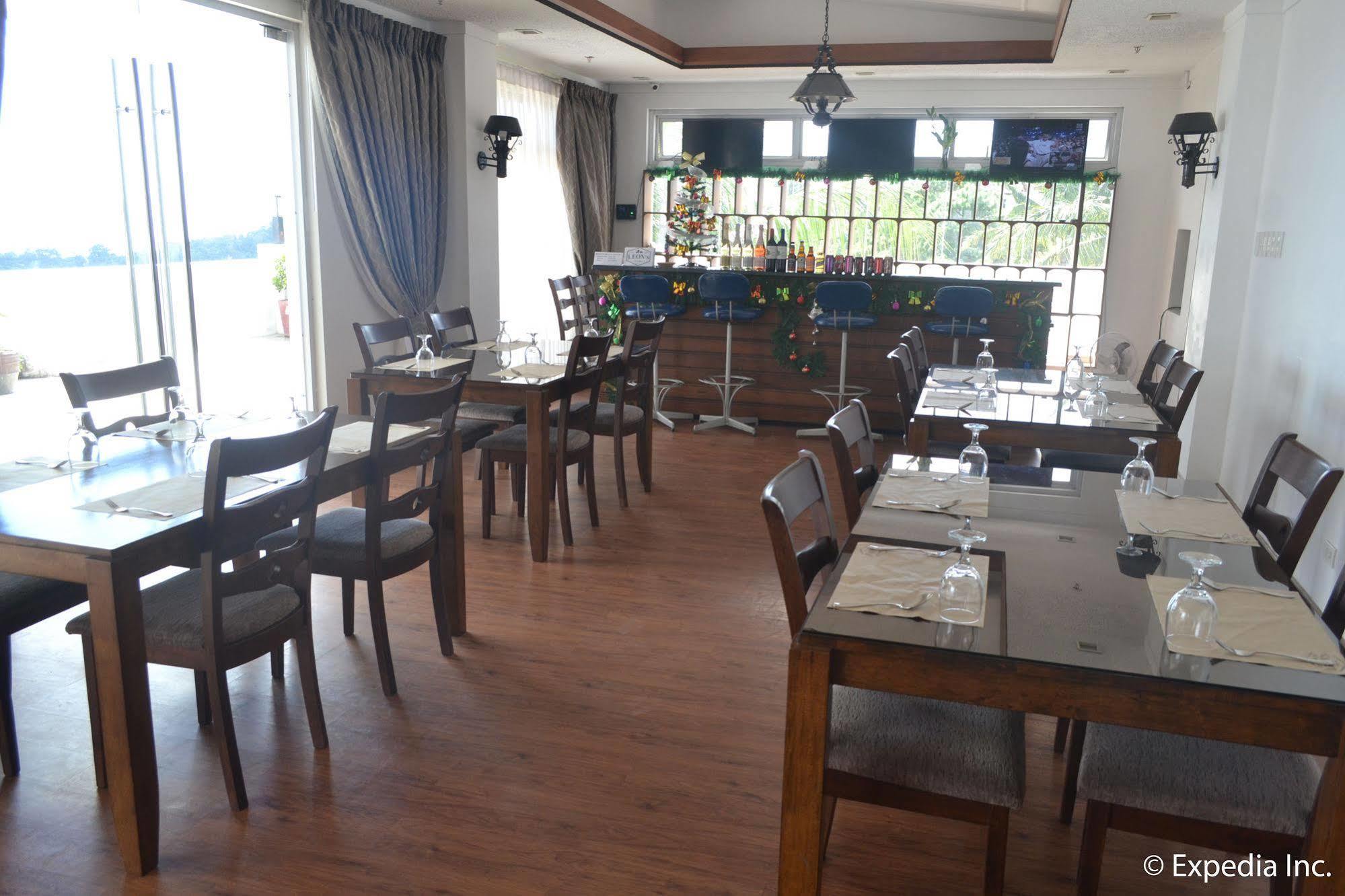 Vista Real Hotel 大雅台 外观 照片