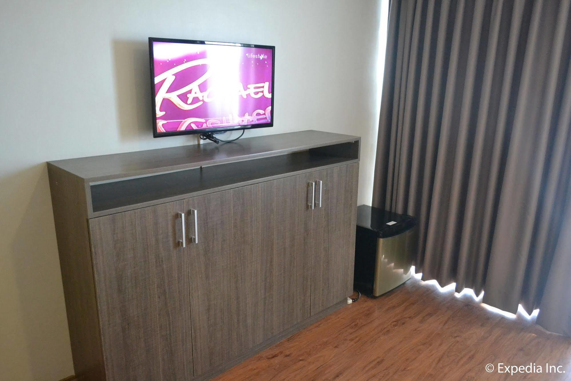 Vista Real Hotel 大雅台 外观 照片
